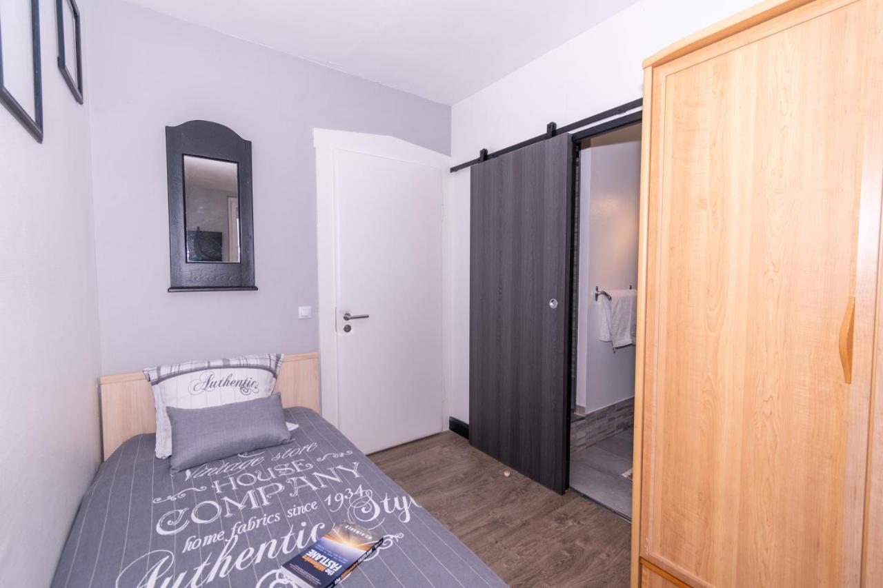 Private & Comfortable Apartments Puttelange-aux-Lacs Екстер'єр фото