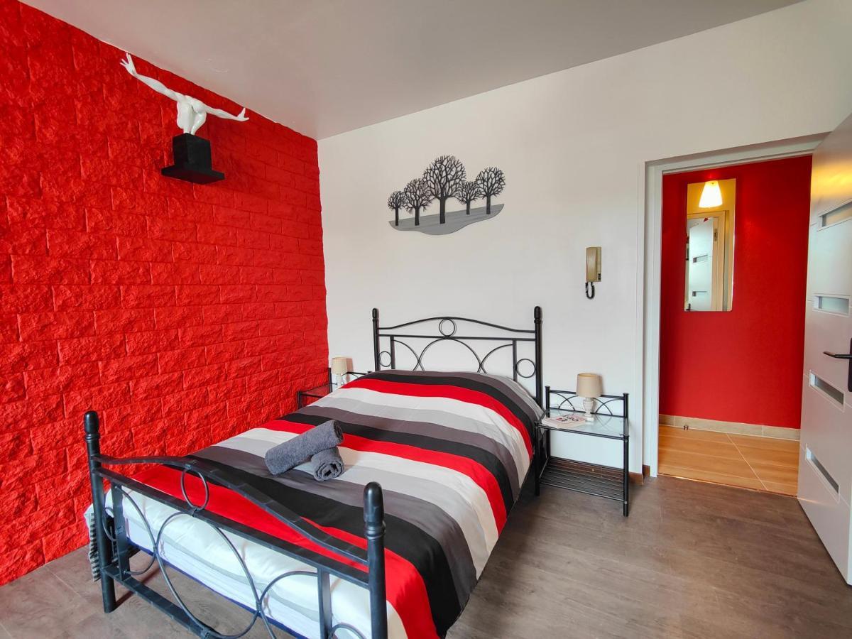 Private & Comfortable Apartments Puttelange-aux-Lacs Екстер'єр фото
